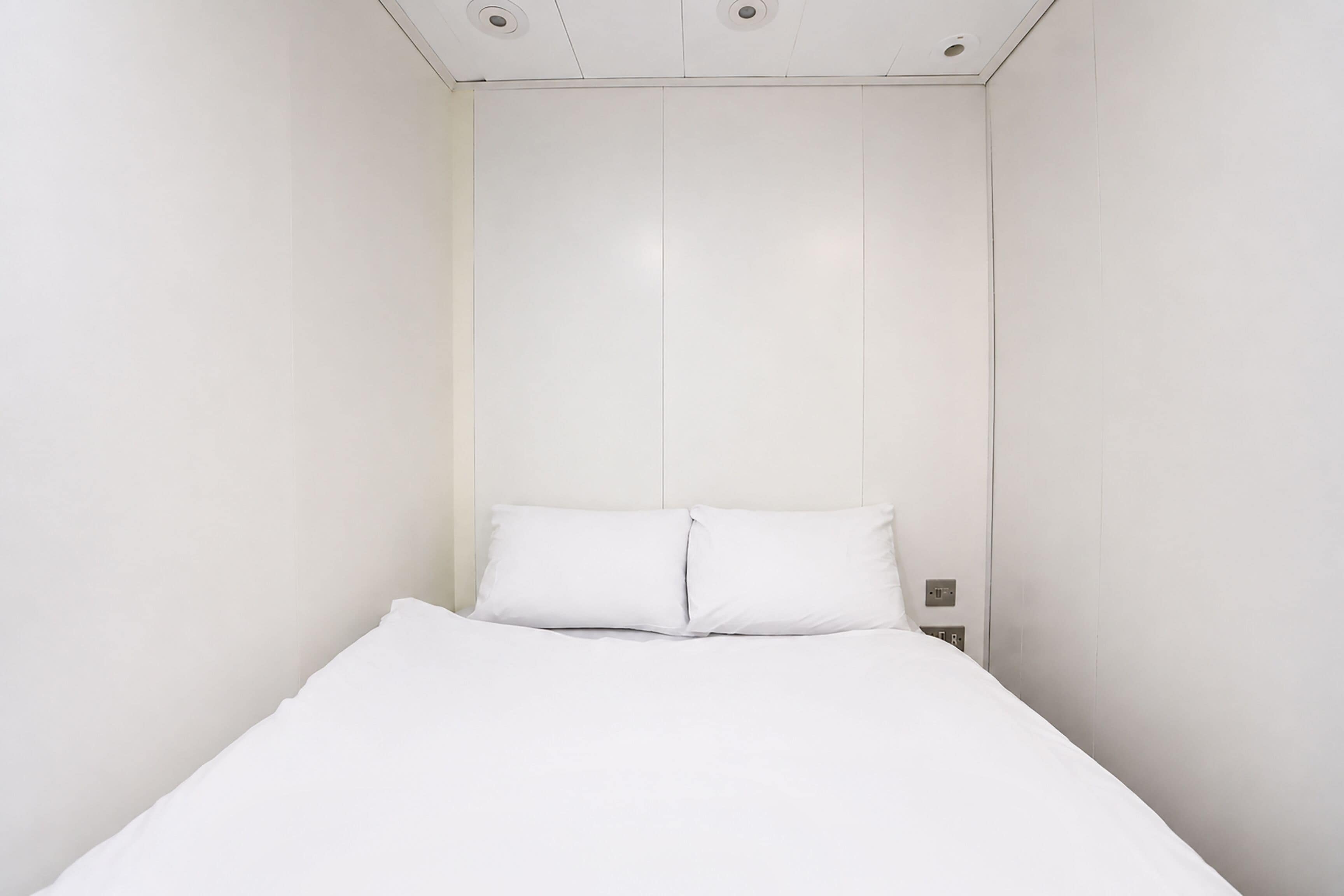 Small Double Room - No Window