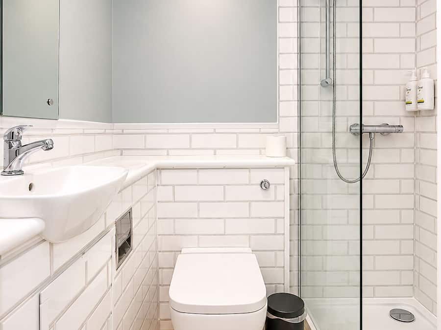 Standard Double Room | Bathroom