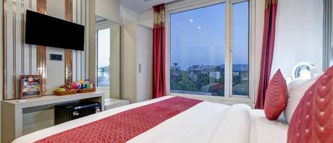 Superior Double Room, City View | Free WiFi