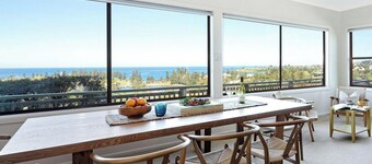 Fliptide House - ocean views, spacious living and easy access to Kiama’s beaches