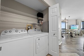 Signature Condo, 3 Bedrooms, Balcony, Beach View | Laundry
