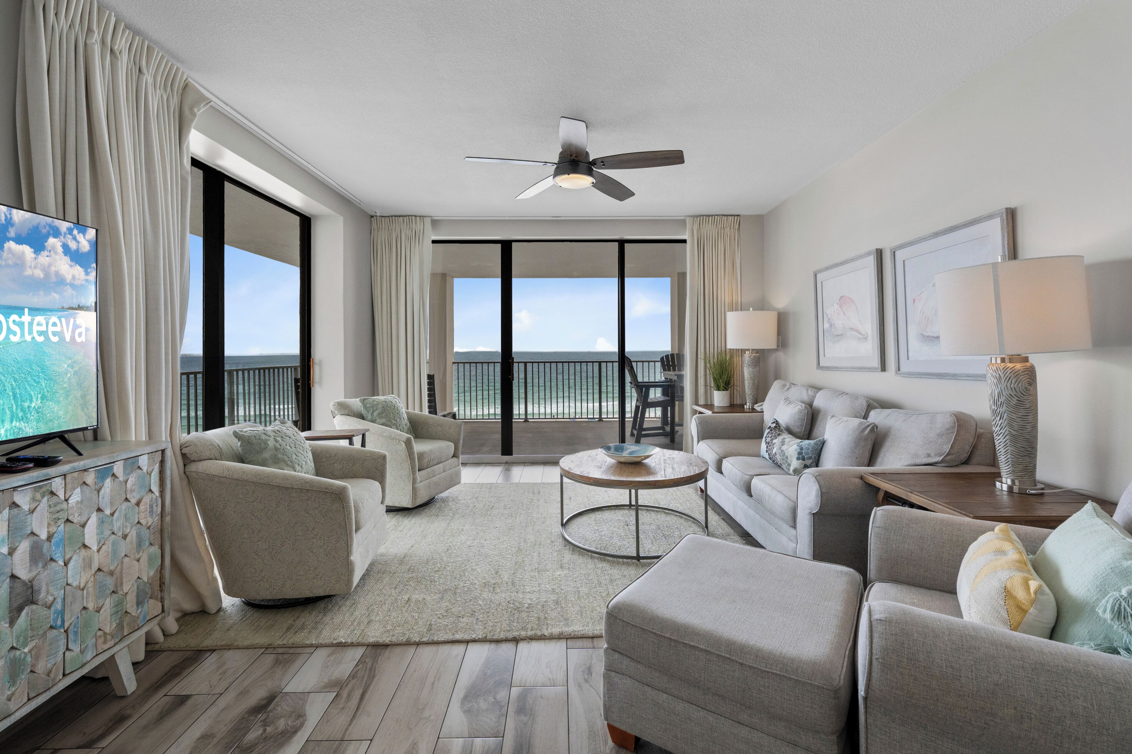 Appart'hôtel Signature, 3 chambres, balcon, vue plage | Salle de séjour