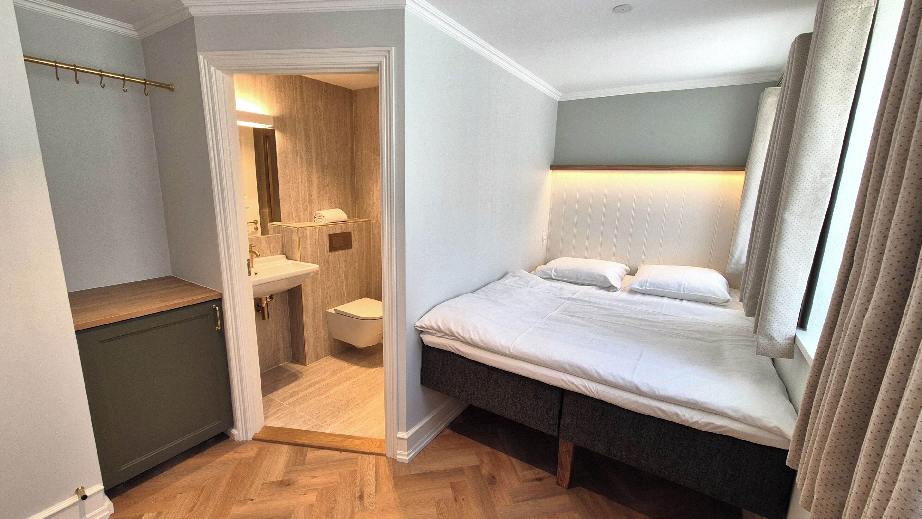Economy Double Room | Desk, free WiFi