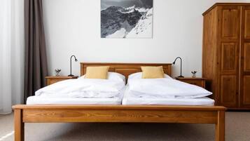 Deluxe Double Room, Balcony, Mountain View | Free WiFi