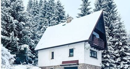 Stunning private villa for 7 guests with WIFI, TV and pets allowed