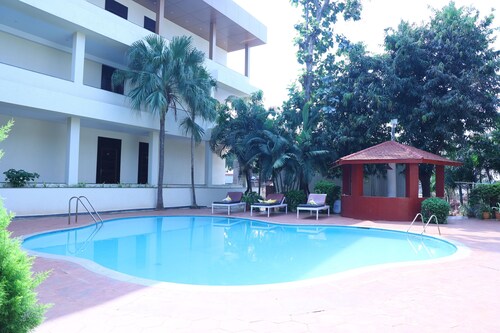 Hotel Badami Court 