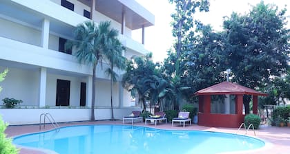 Hotel Badami Court
