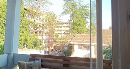1 Bed Flat - Sleeps 2 - Parking - Wifi