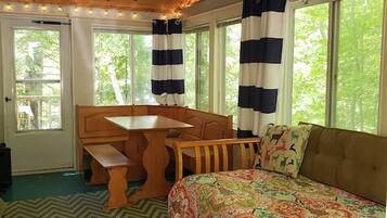 Cottage, 3 Bedrooms | Interior
