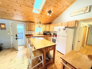Cottage, 3 Bedrooms | Private kitchen | Fridge, oven, coffee/tea maker, toaster - Holiday Cove - Limit 8 3 Bedroom Villa (Naples)