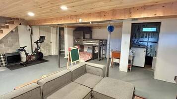 Cottage, 3 Bedrooms | Living area