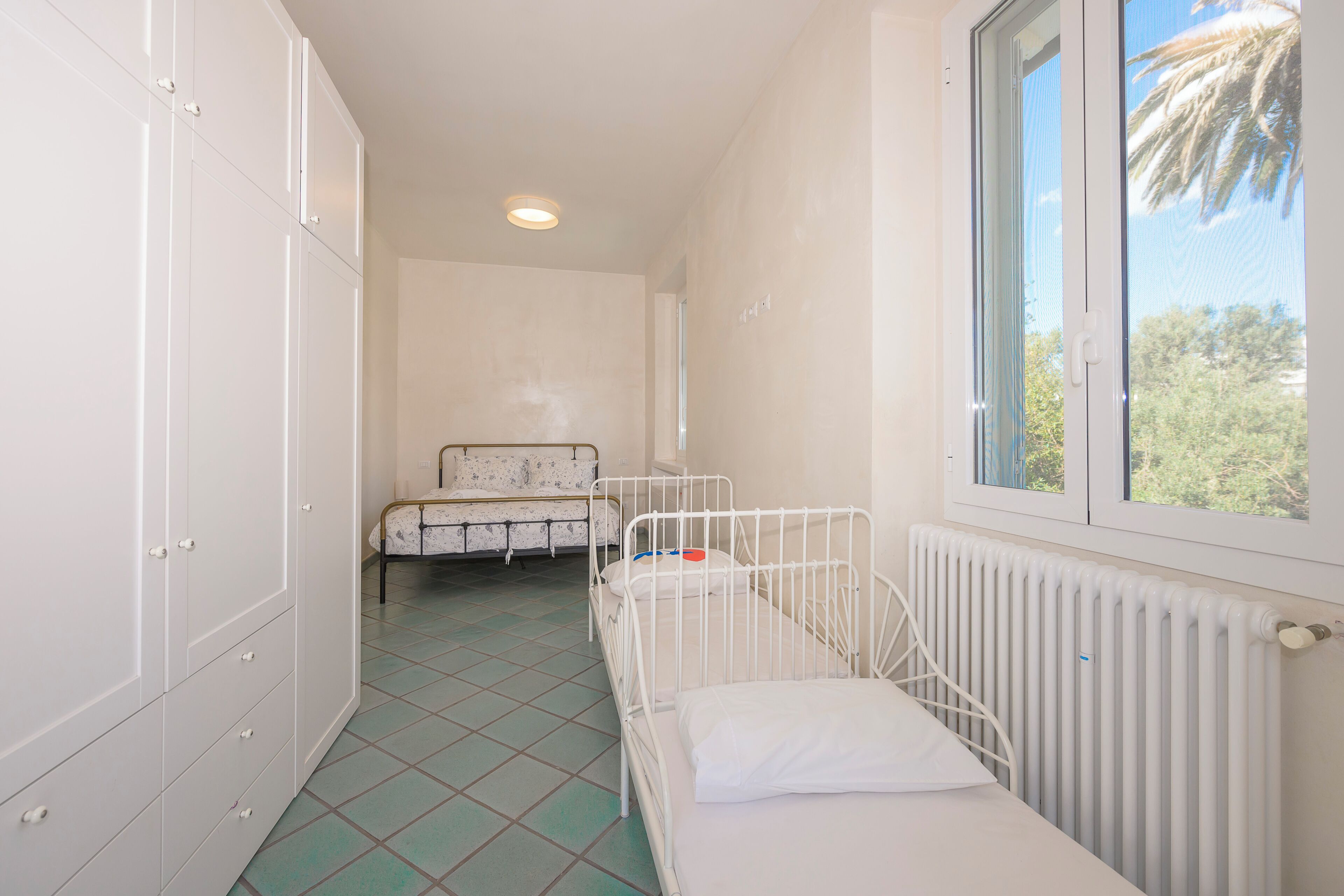 4 chambres, fer et planche à repasser, Wi-Fi, draps fournis