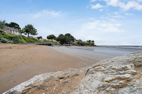 Beach nearby. Guest Room - Marine Room