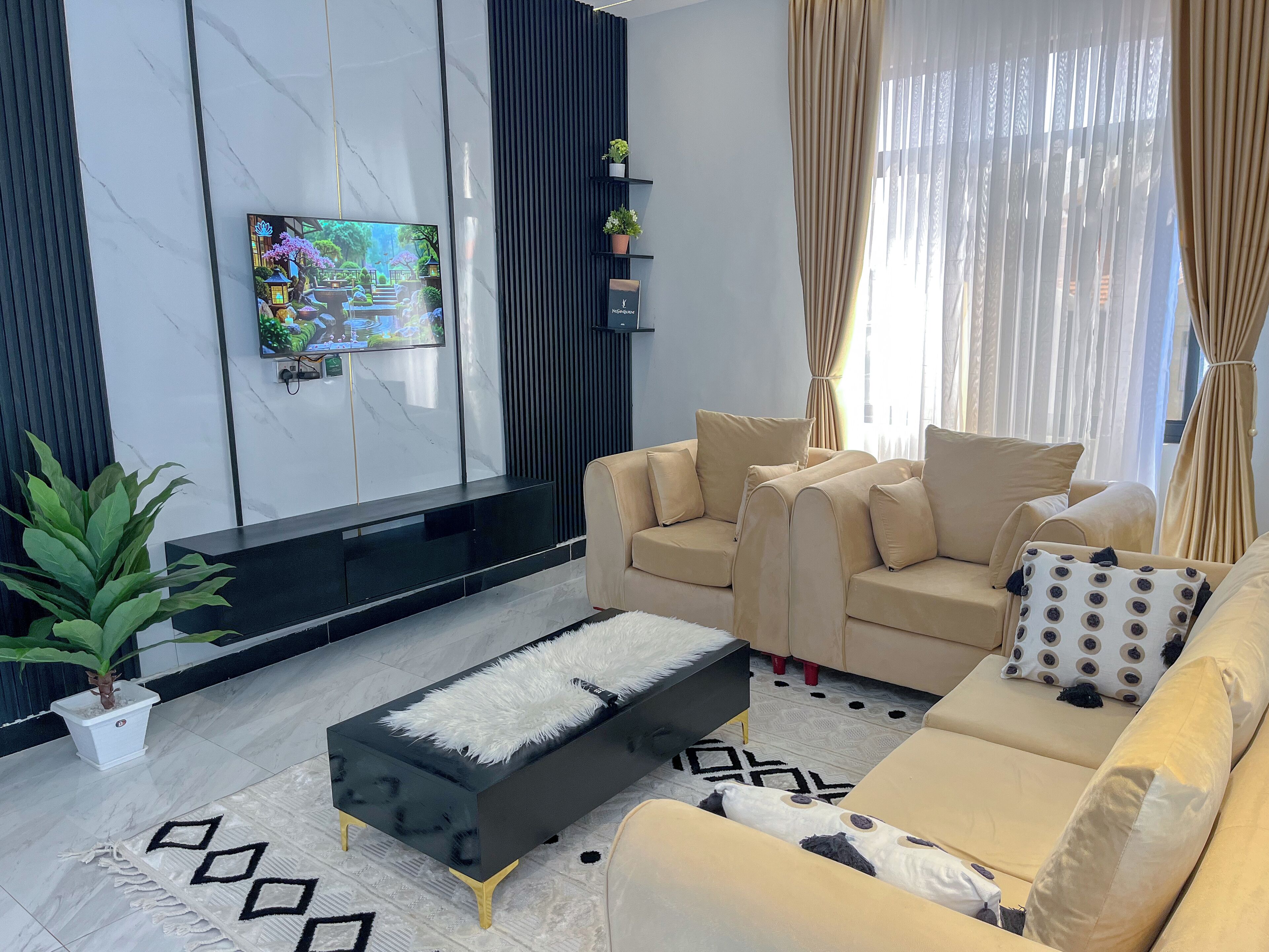 Spacious & Convenient 1br Kisaasi,kampala With Ac & Power Backup - Kampala