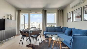 Apartment, Balcony | Living room | Smart TV