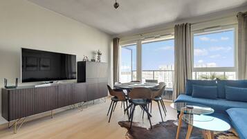 Apartment, Balcony | Living room | Smart TV