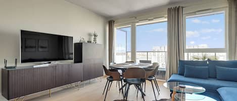 Departamento, balcón | Sala de estar | Smart TV