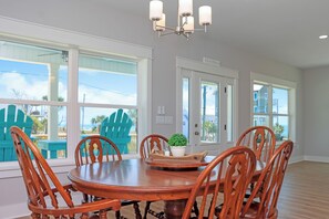 Dining - ☀️ Short Walk to Beach - Turtle Watch ☀️ (St. Joe Beach)