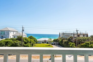 Property grounds - 30A 4BR Seabreeze Home w Pool & Beach Access & Bikes - Sleeps 16 (Seacrest)