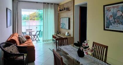 Located near Piatã beach, ideal for leisure or business trips.