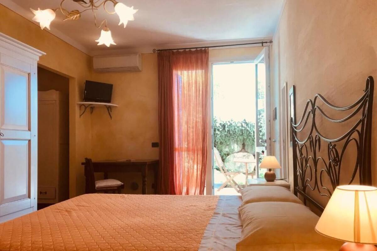 Studio, Patio, Garden View | Free WiFi