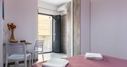 Room 'Perla Marina - Scala Dei Turchi' with Balcony, Wi-Fi, Air Conditioning and Shared Kitchen