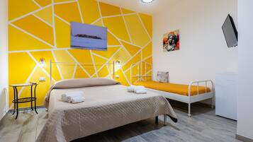 Iron/ironing board, WiFi, bed sheets