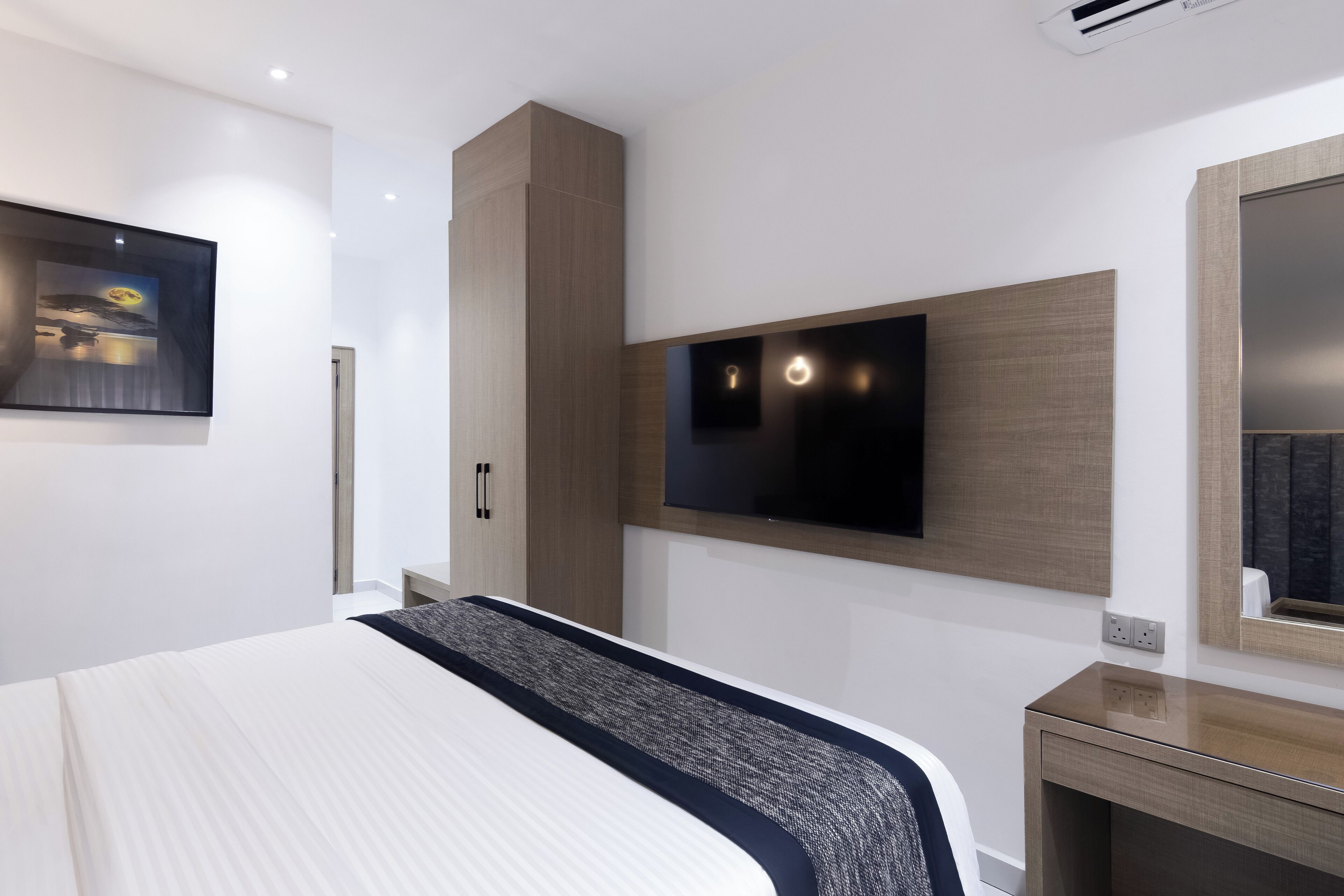Chambre classique | Bureau, espace de travail pour ordinateurs portables