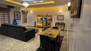 Family Room, Balcony, City View | Interior
