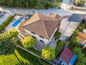 Exterior - Villa Lana – The Istrian Retreat<br>Stone villa for up to 10 guests with heated private pool and jacuzzi in peaceful surroundings. (Sveti Lovreč Pazenatički)