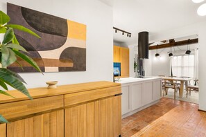 Dining - Villa Lana – The Istrian Retreat<br>Stone villa for up to 10 guests with heated private pool and jacuzzi in peaceful surroundings. (Sveti Lovreč Pazenatički)