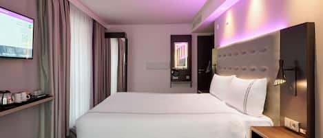 Double Room, Roll-in Shower | Free WiFi