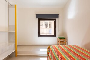 Iron/ironing board - Cozy 83 sqm apartment, accommodating up to 5 people, located on the ground floor of a building (accessible via a few steps).The property is located in a residential area of ​​Catania, a short distance from the historic center, about a 10-minute walk  (Catania)