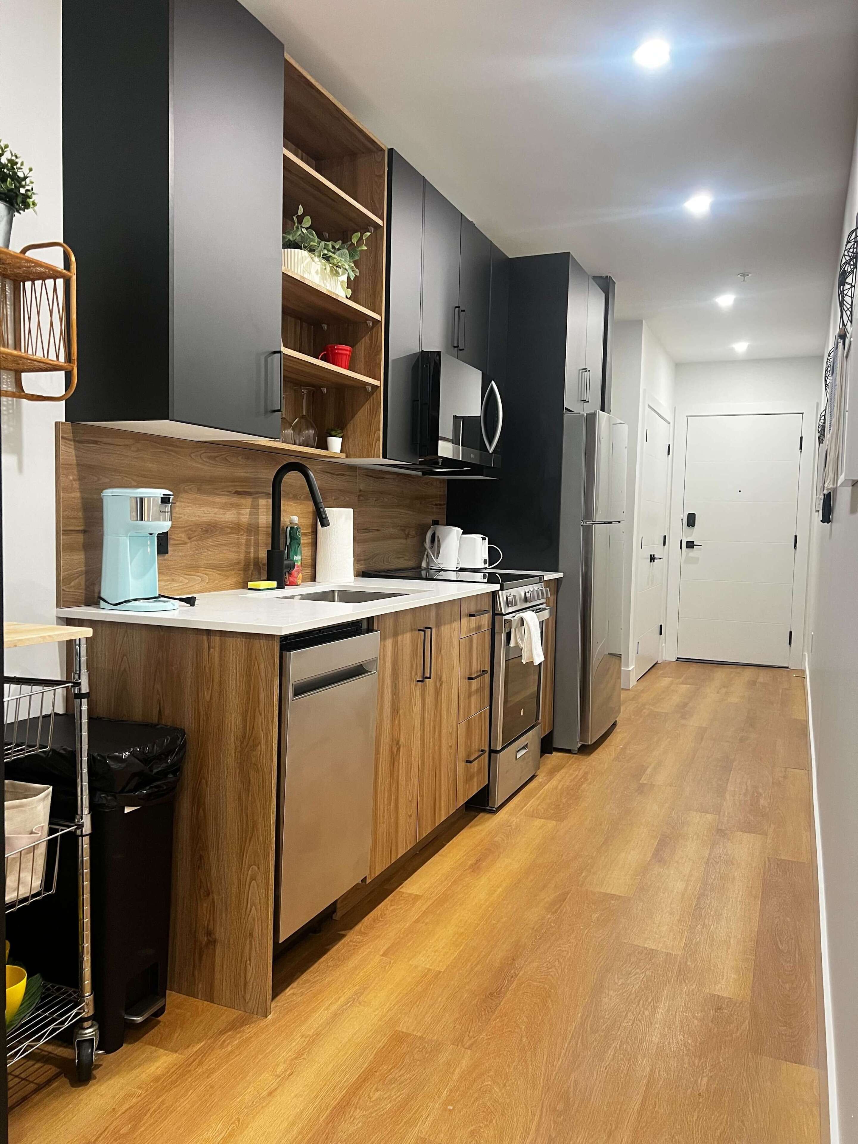 Refrigerador, microondas, horno, placa de cocina