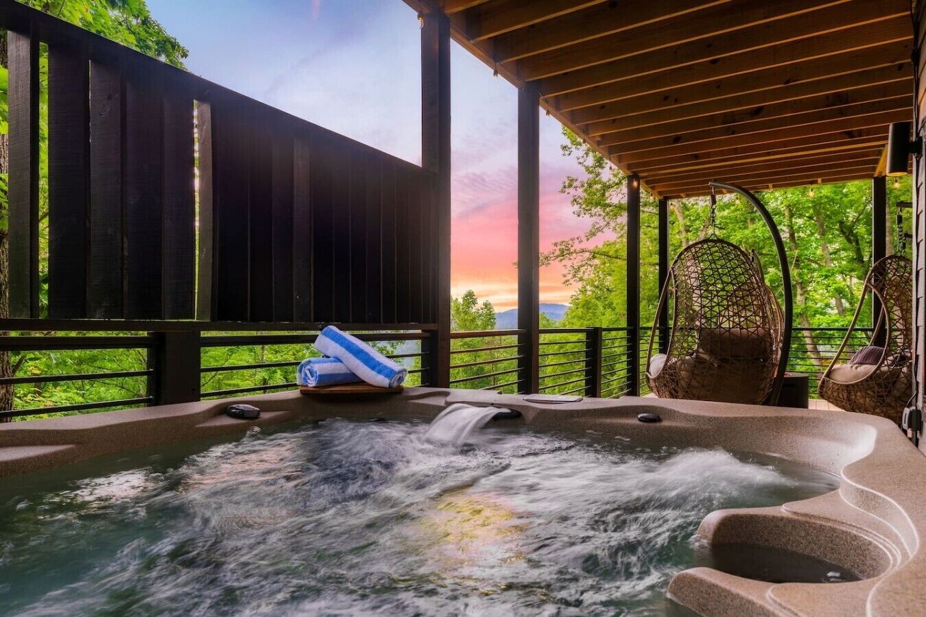Outdoor spa tub