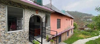 Sharma Homestay cute Mountain