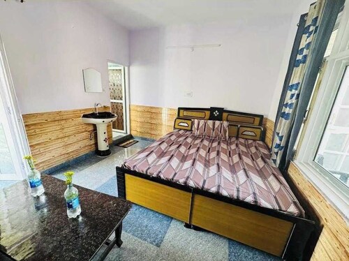Sharma Homestay cute Mountain
