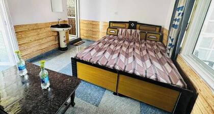 Sharma Homestay cute Mountain