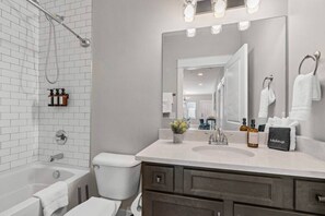 Bathroom - *NewListing ~ KING Beds / Family Friendly / XBOX (Murfreesboro)