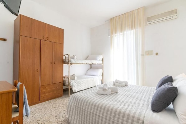 Chambre Quadruple, balcon