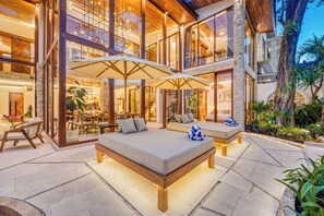 Terrace/patio - Villa Nord, New 7 Bdr, Jacuzzi, Sauna, Ice bath (Kabupaten Badung)