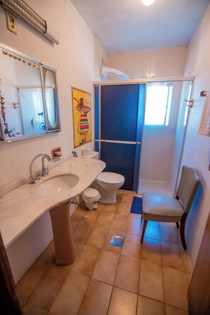 Bathroom - Vrbo Property (Uruguaiana)