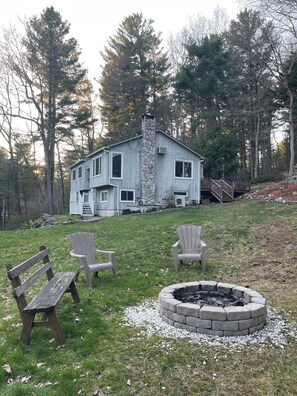 Property grounds - The Mountain Laurel Overlook - Hike, Swim, Shop, Eat, Drink, Relax & More! (Warren)