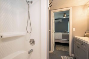 Shower, hair dryer, towels, shampoo - Lake Lure Retreat w/ Free Tix | Dock + 2 Decks (Lake Lure)