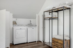 Interior - Private Loft w/ Fire Pit Balcony + Free Tix (Fletcher)