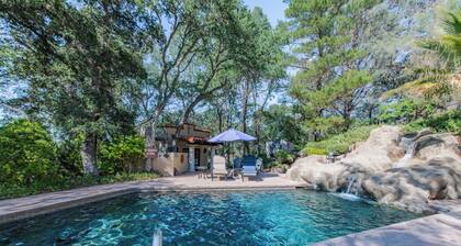 Wine Country Resort - Sleeps 19 - 7BRs, 7 Private BAs, Pool, Hot Tub