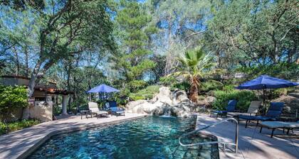 Wine Country Resort - Sleeps 19 - 7BRs, 7 Private BAs, Pool, Hot Tub