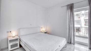 2 slaapkamers, een bureau, een strijkplank/strijkijzer, gratis wifi