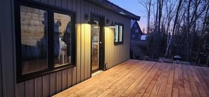 Cabin, 1 Bedroom, Balcony, Lake View | Terrace/patio