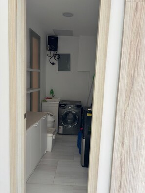 Interior - Hermoso penthouse en punta blanca de 5 dormitorios con terraza (Punta Blanca)